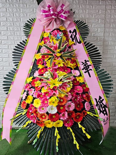 해군호텔W웨딩홀 중학교 학부모 모임에서 뜻을 모아 전달한 화사한 화환